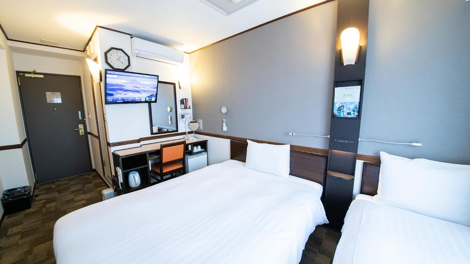 Toyoko Inn Toyama-Eki Shinkansen-Guchi No.2 Room photo